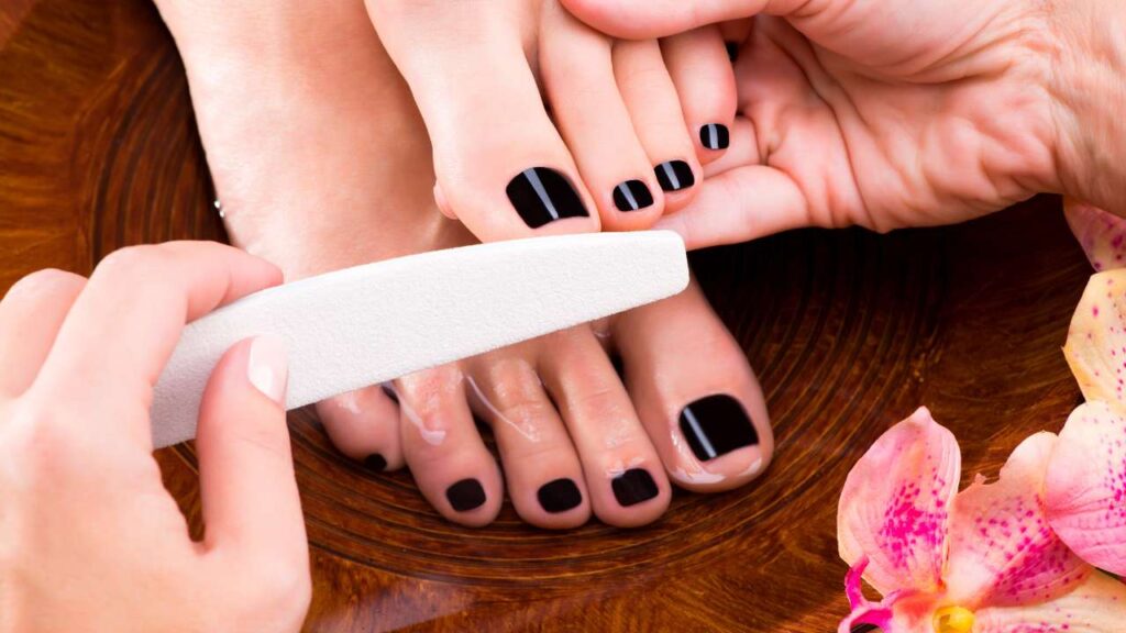 What Is Russian Gel Pedicure & How It Differs from Regular