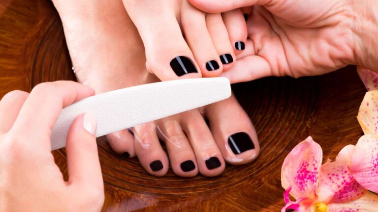What Is Russian Gel Pedicure & How It Differs from Regular