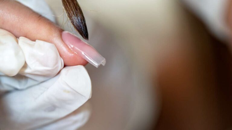 How to Stop Acrylic Nails Lifting